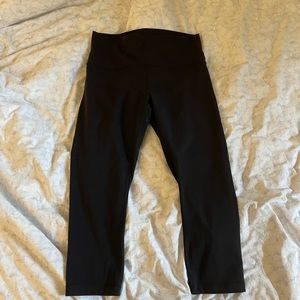 Lululemon wunder under crops - muskoka